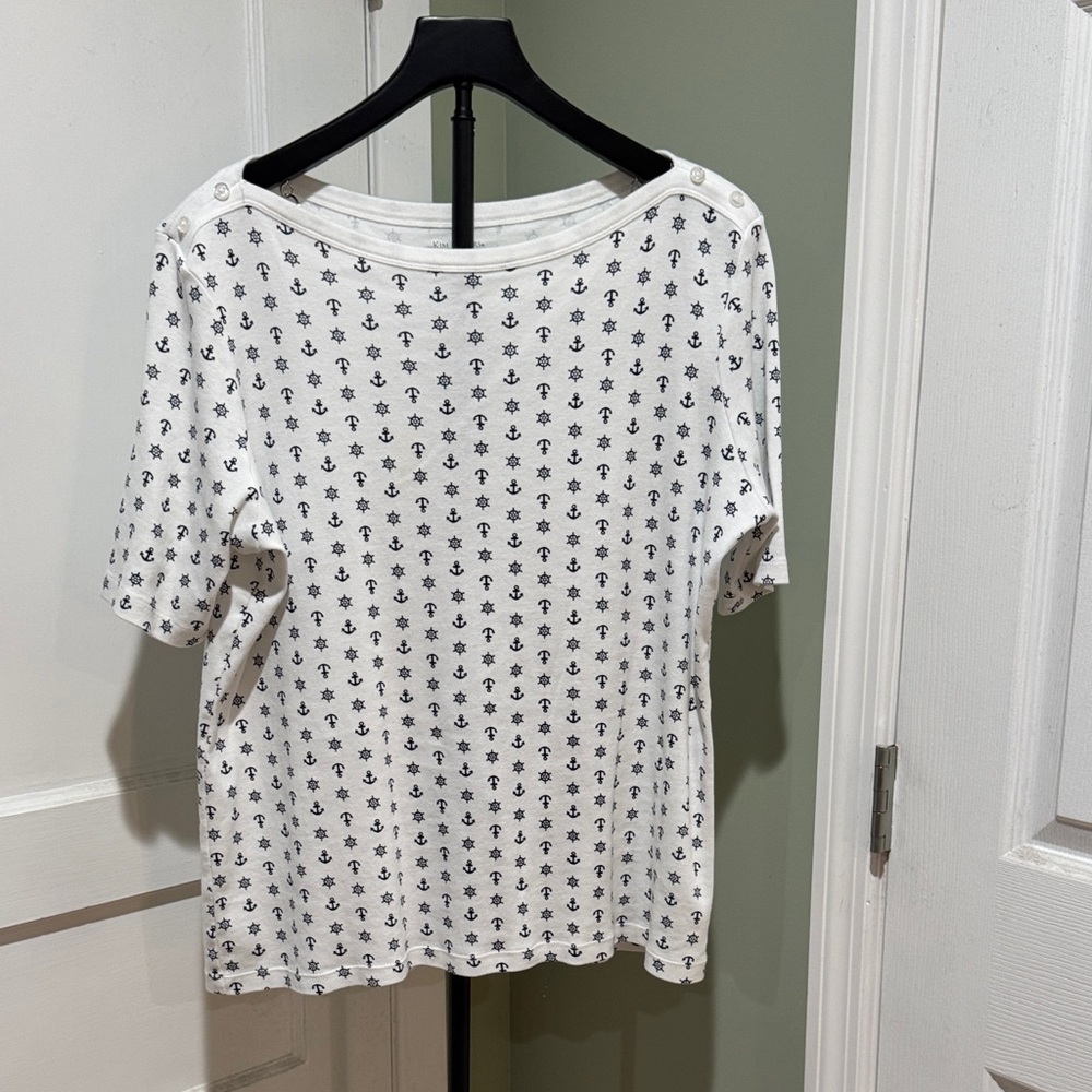 Kim Rogers White and navy  Short Sleeve Top with anchors & ship wheels on it. XL